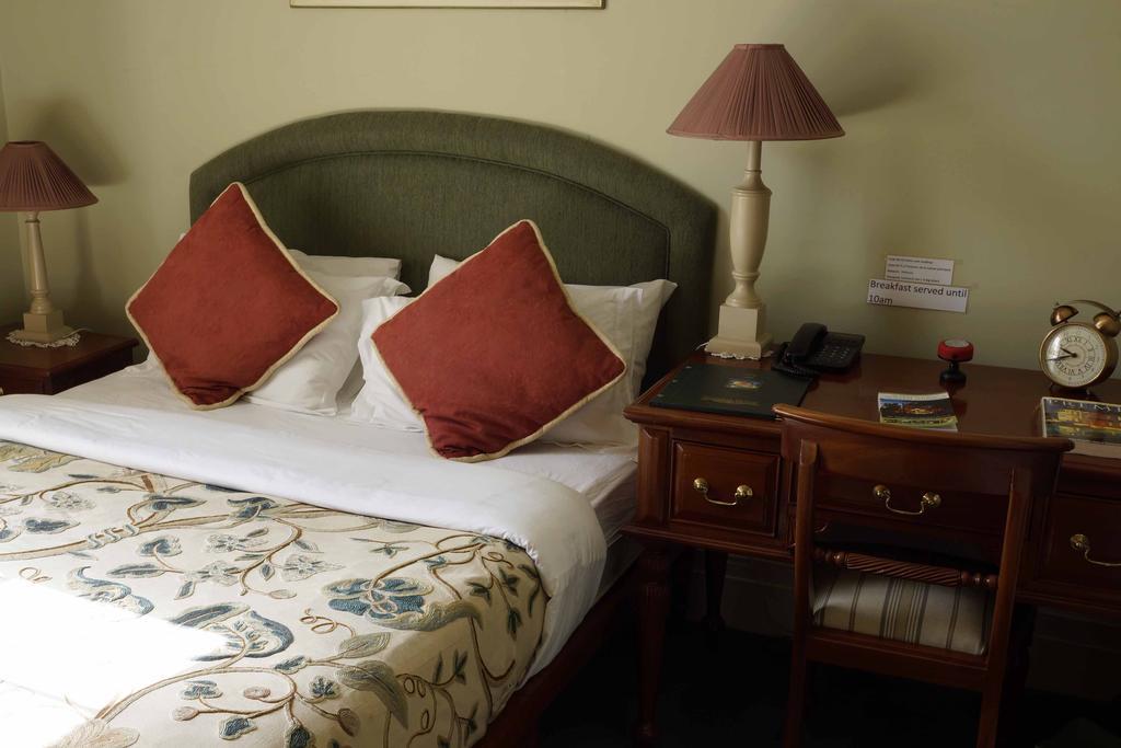 Hôtel Victoria House à Le Cap Extérieur photo