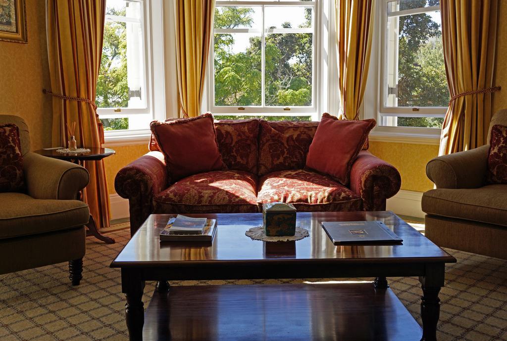 Hôtel Victoria House à Le Cap Extérieur photo