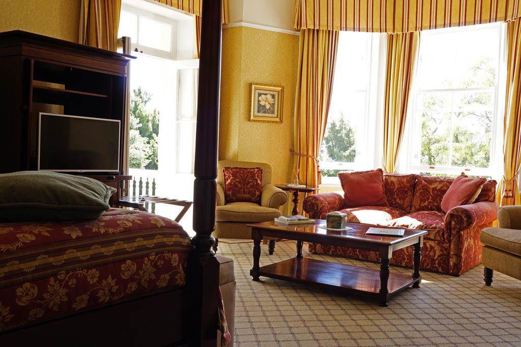 Hôtel Victoria House à Le Cap Extérieur photo