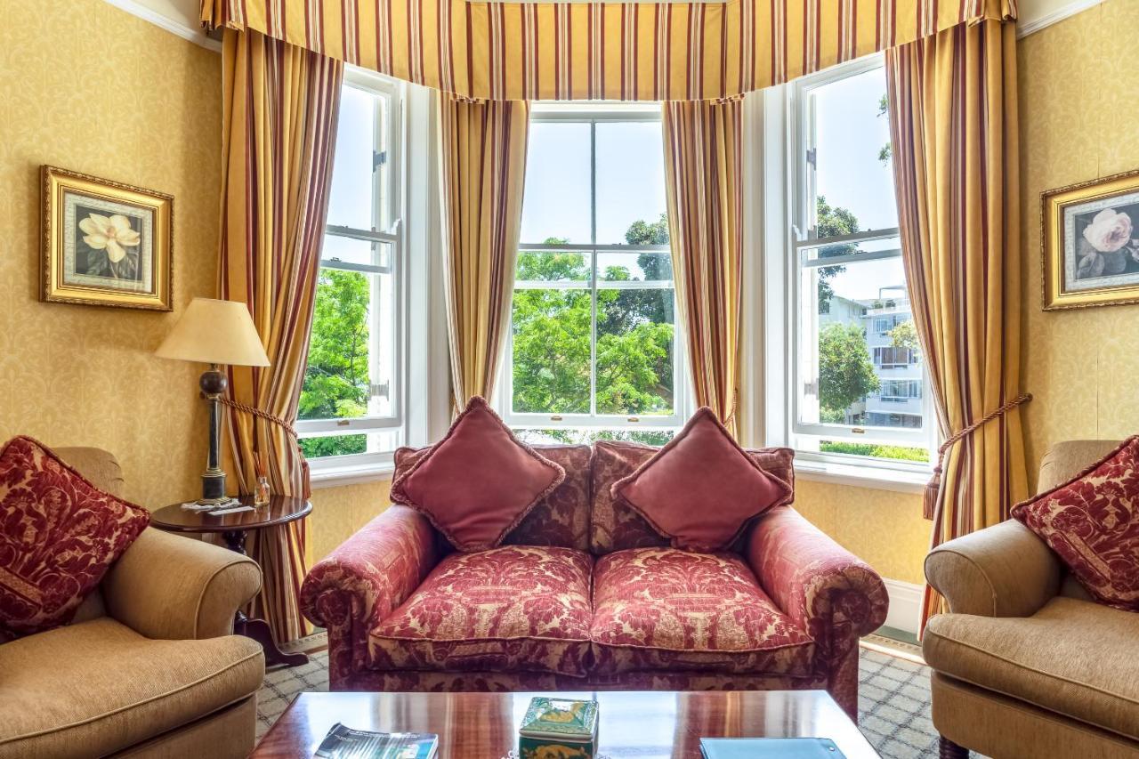Hôtel Victoria House à Le Cap Extérieur photo
