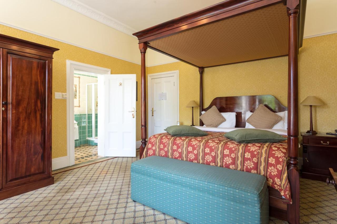 Hôtel Victoria House à Le Cap Extérieur photo